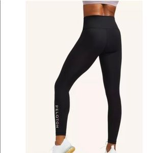 NWOT LULULEMON. Wunder Black Leggings